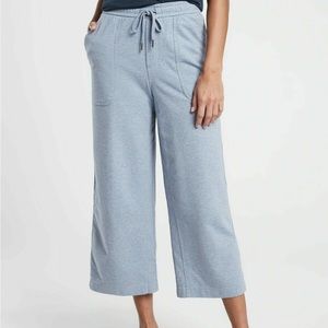Athleta Women’s Farallon Heathered Wide Leg Crop Pants Blue Size 4T Loun…